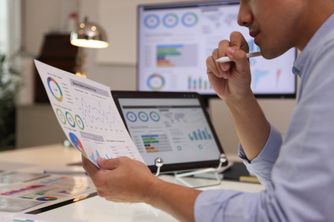 Agent Reviewing Growing Portfolio