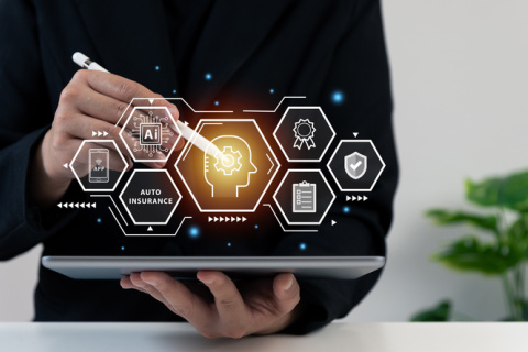Independent insurance agent using AI-powered insurance technology