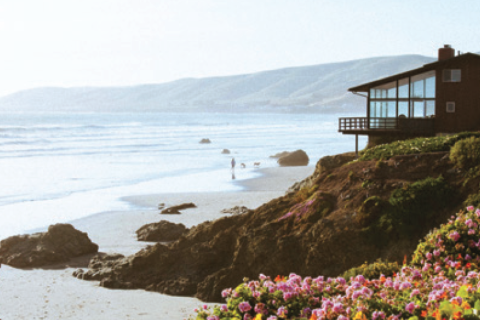 A beach house on a cliff requires E&S insurance.