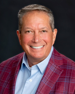 Mike Strakhov headshot