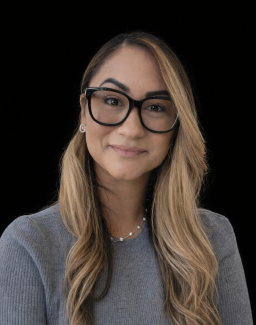 Kristine Gomez headshot